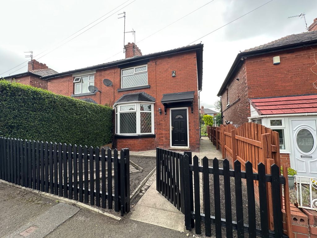 Property photo 2 of 16