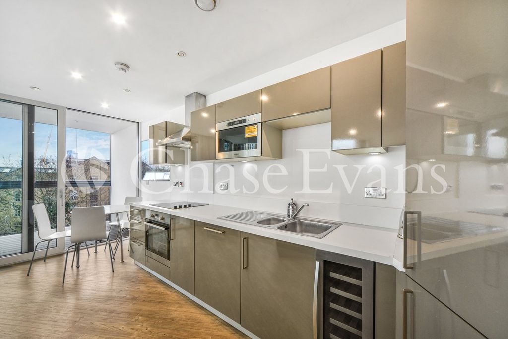 Property photo 2 of 14 Kitchen
