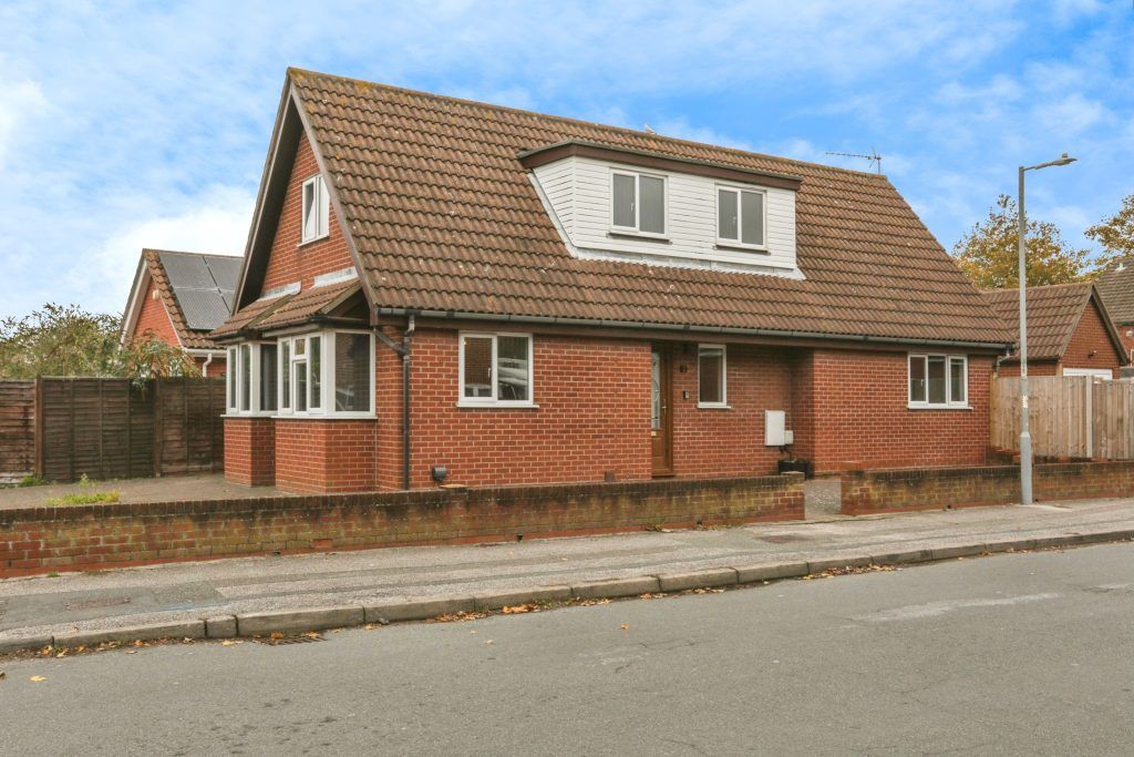 Property photo 3 of 19