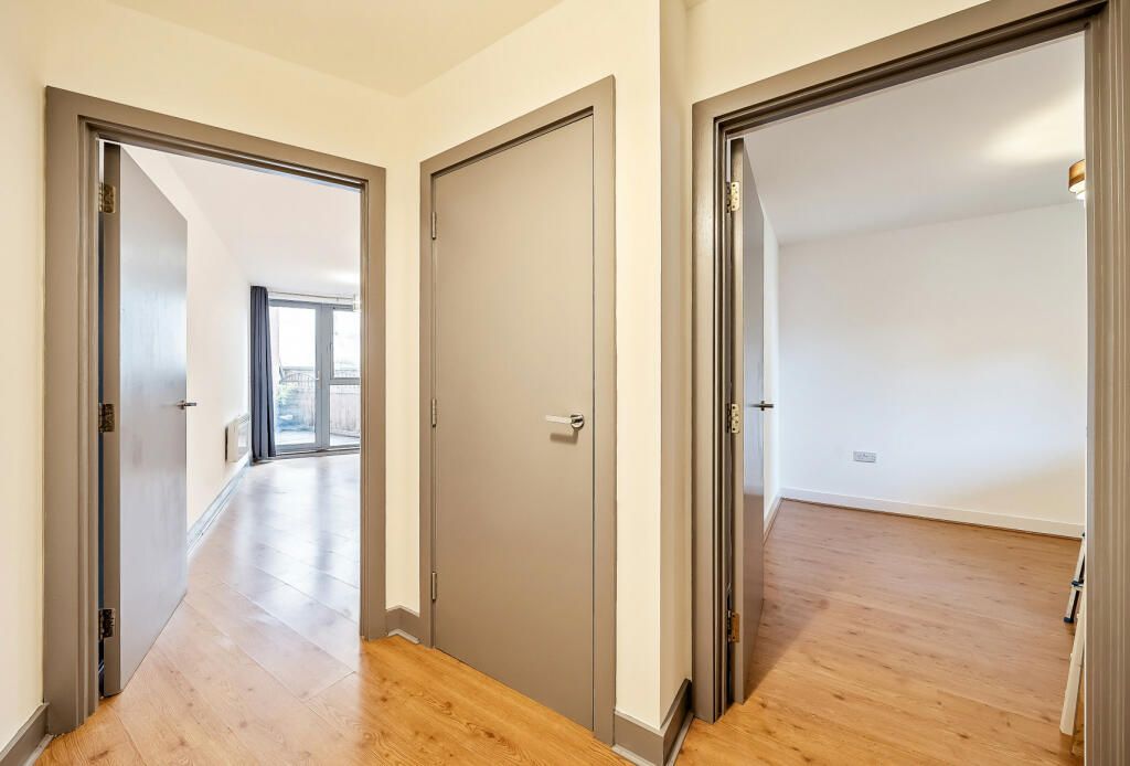 Property photo 2 of 12 Entrance Hallway