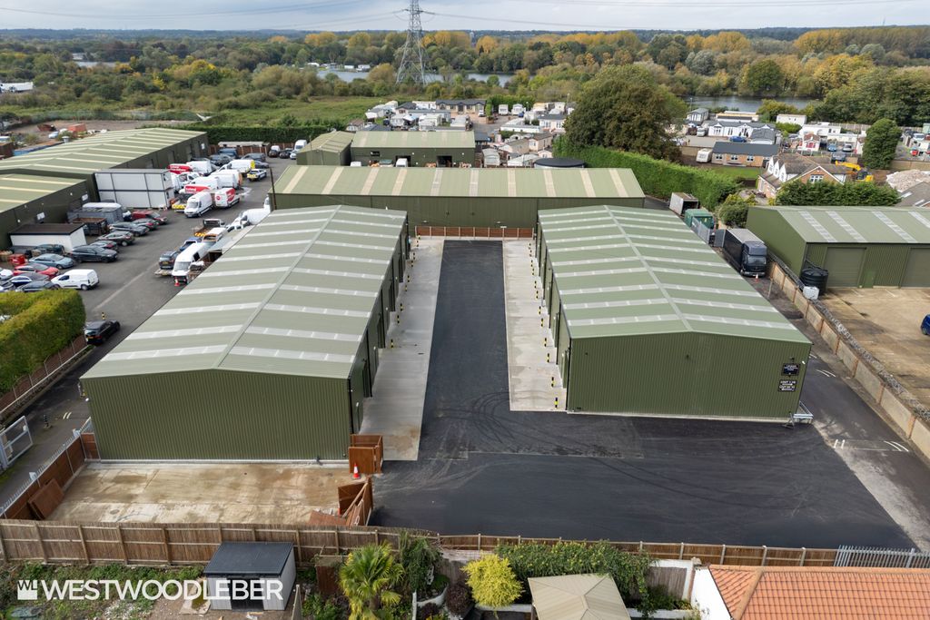 Property photo 2 of 9 Leaside_2