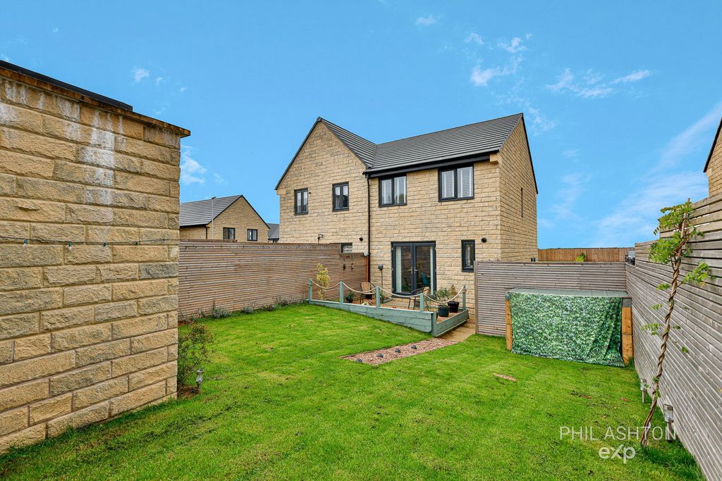 Property photo 3 of 37