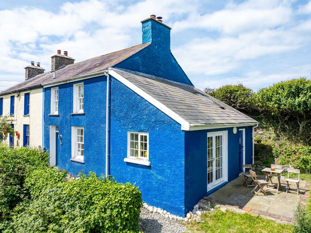 Property photo 2 of 49