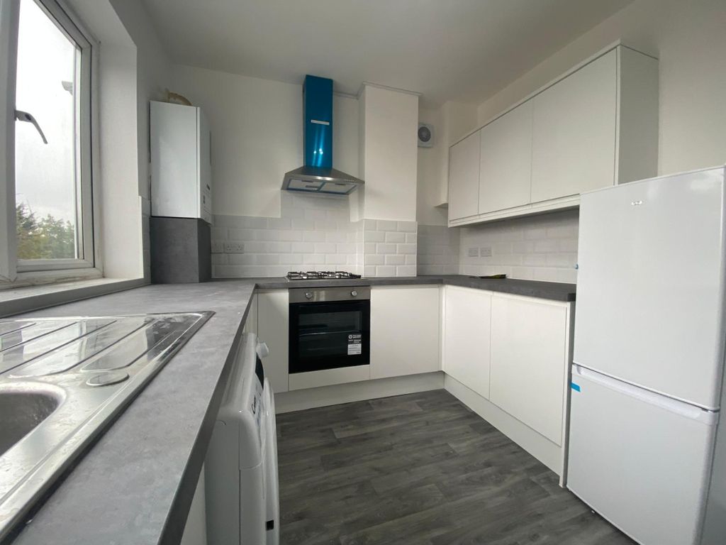 Property photo 1 of 11 4615791