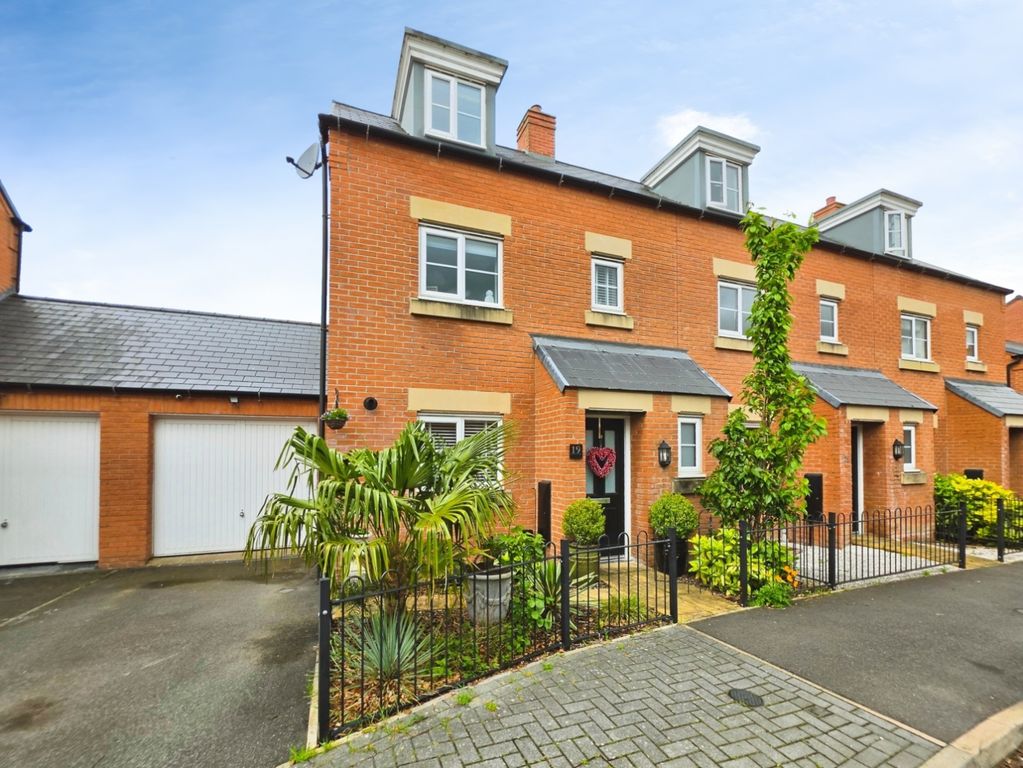 Property photo 1 of 42 Pbox-Img.Jpg