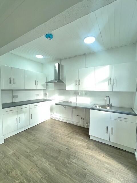 Property photo 3 of 13 Kitchen