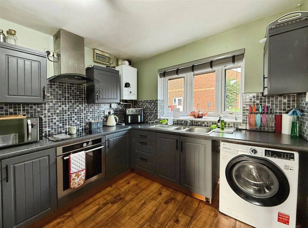 Property photo 2 of 15 697c2E1F-Screenshot 202025-10-23 20At 2011.08.08.P