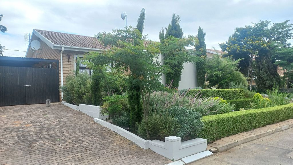 Property photo 1 of 43 1Sr1686277