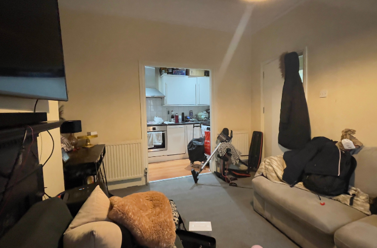 Property photo 2 of 8