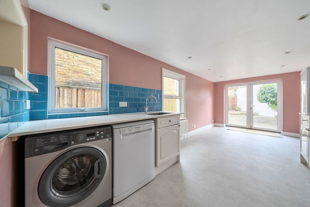 Property photo 3 of 13 Picture No. 14