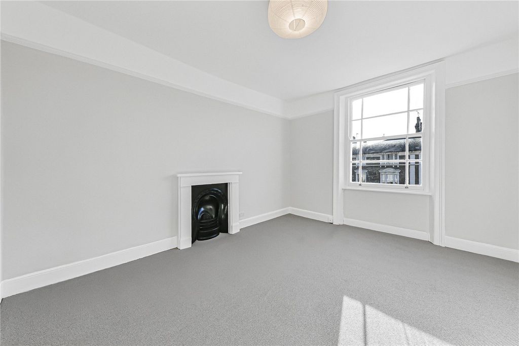 Property photo 2 of 15 Picture No. 04