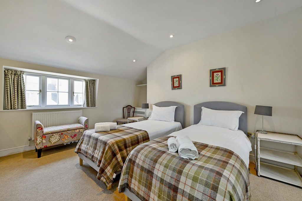 Additional image 12 of 5 bed town house for saleSt. John Street, Oxford, Oxfordshire OX1