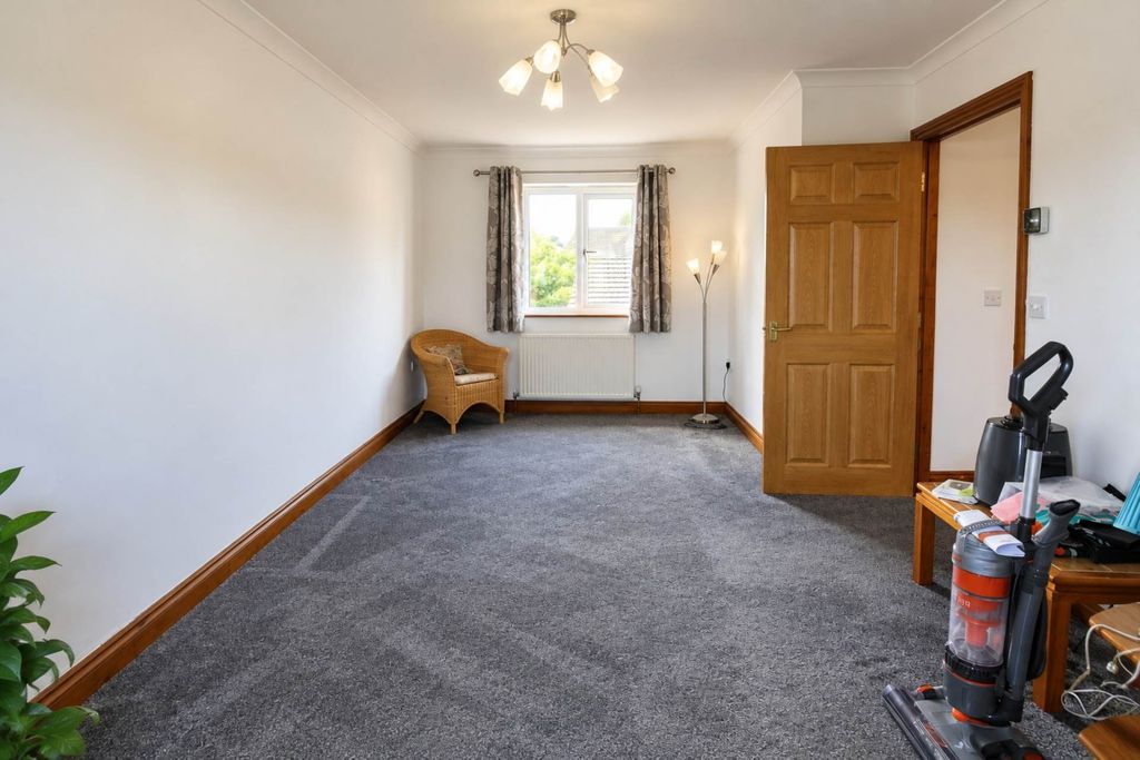Property photo 3 of 7