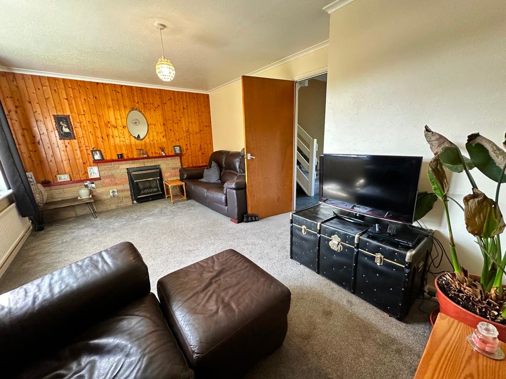 Property photo 3 of 21