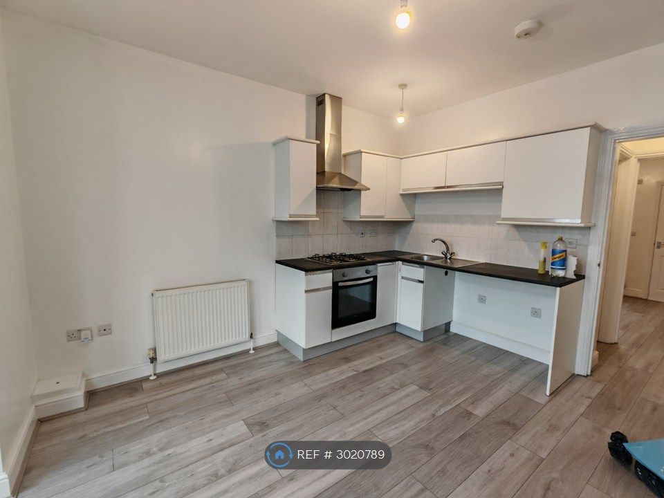 Property photo 1 of 10 Kitchen Area