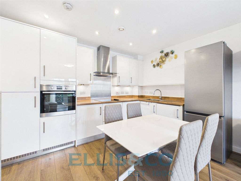 Property photo 2 of 12 Picture No. 02