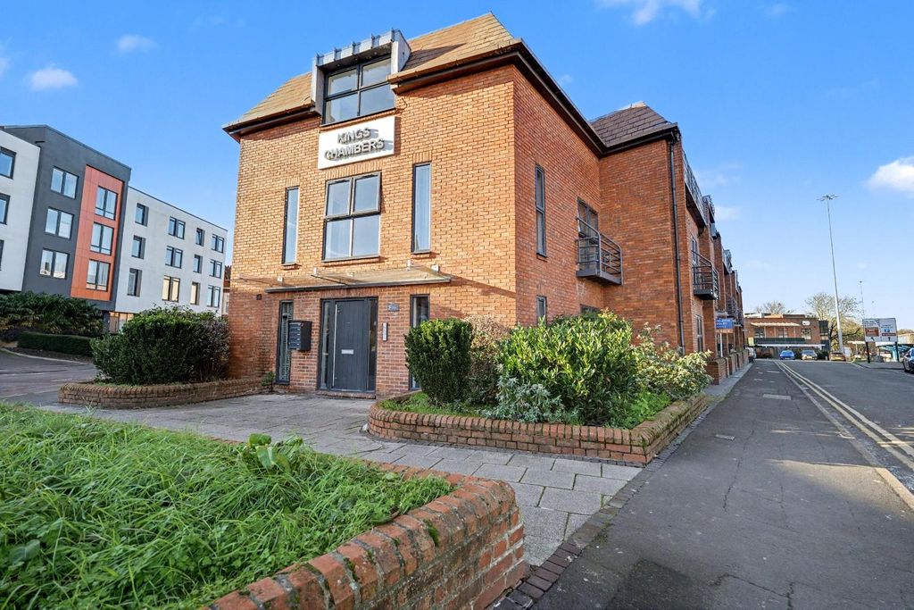 Property photo 1 of 10 External