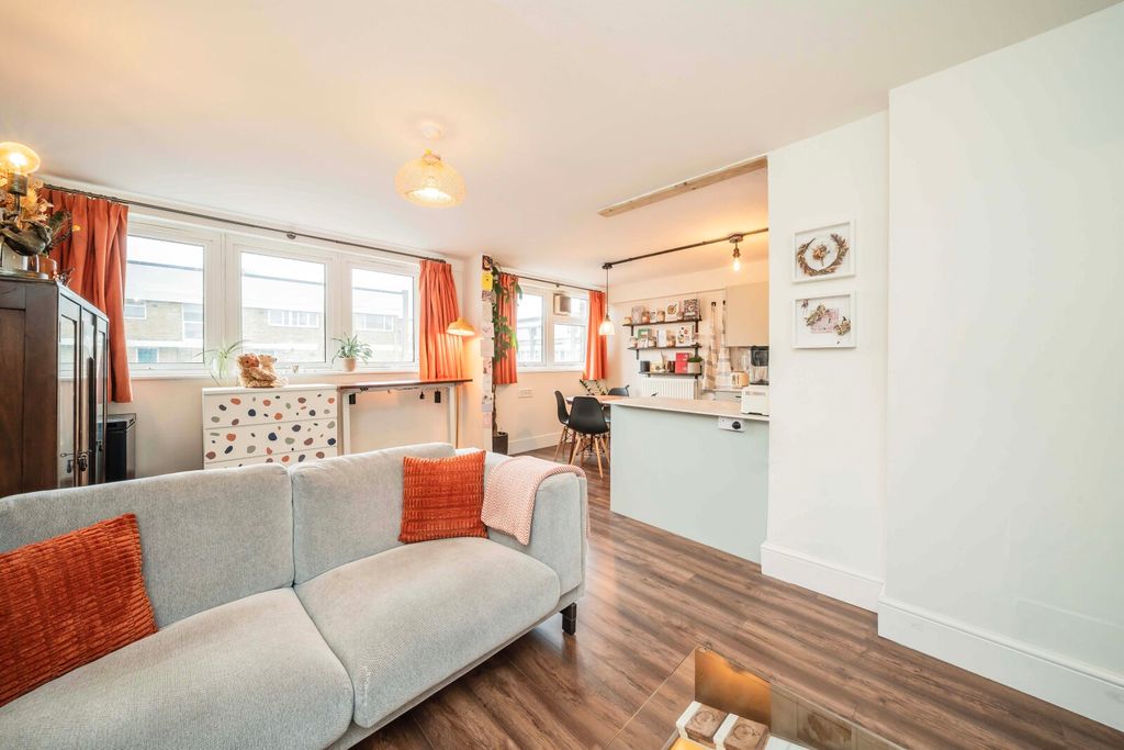 Property photo 3 of 12 Picture No. 28