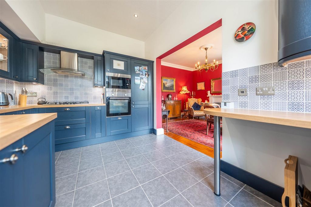 Additional image 13 of 4 bed flat for saleGlasgow Road, Perth PH2