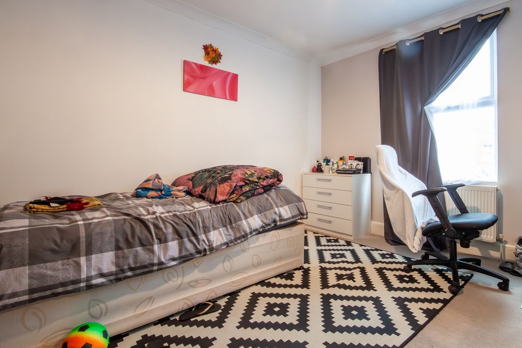 Property photo 3 of 5 Photo 3