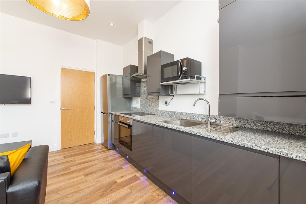 Property photo 3 of 8 Edit-1366.Jpg