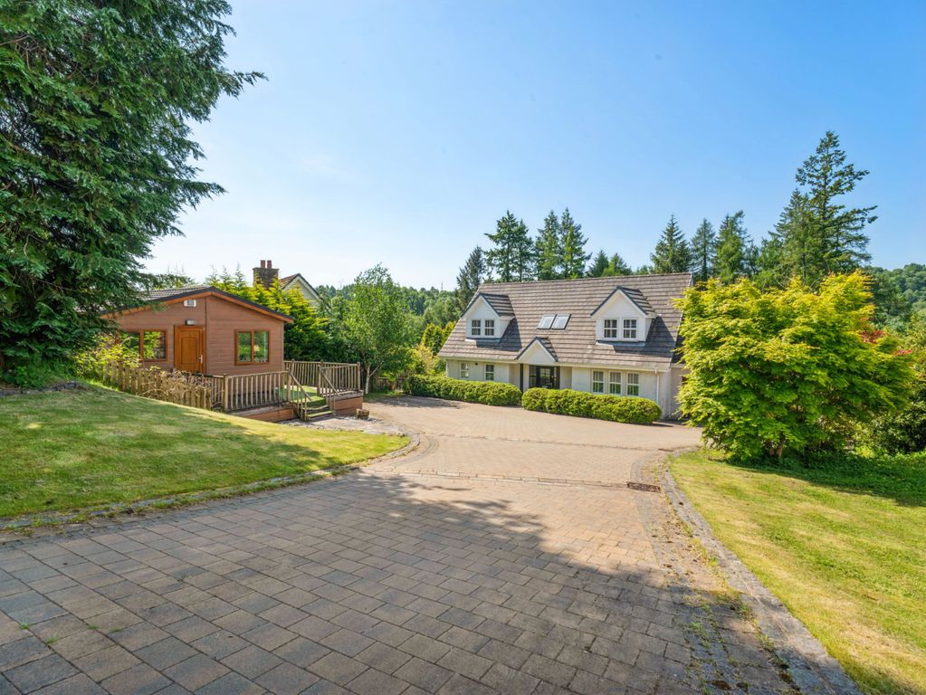 Property photo 2 of 50
