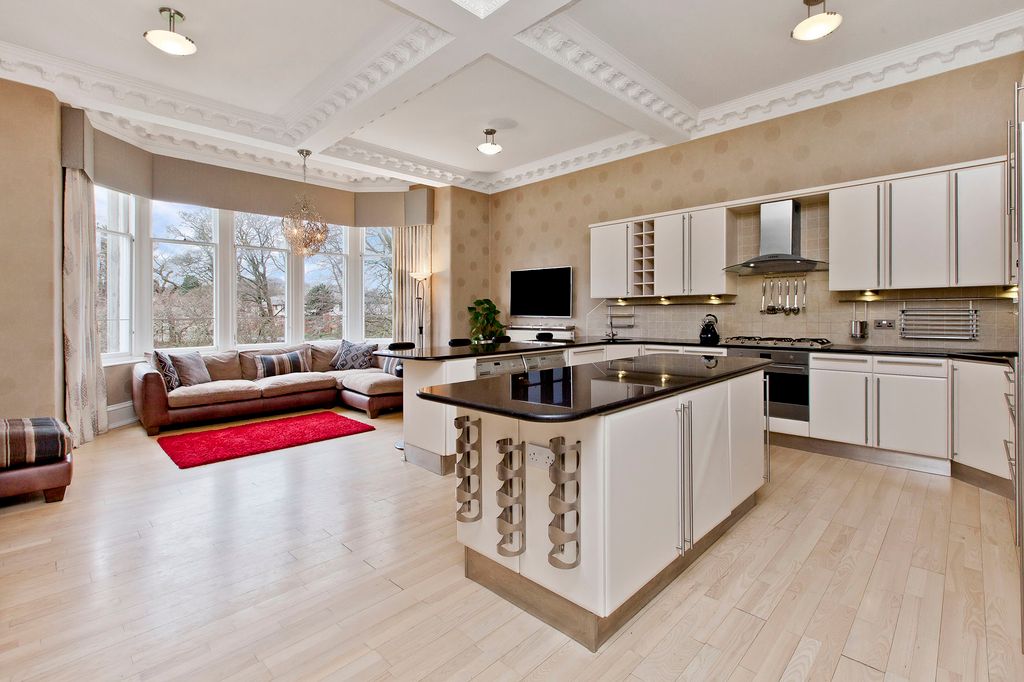 Property photo 3 of 28 Property Image 3