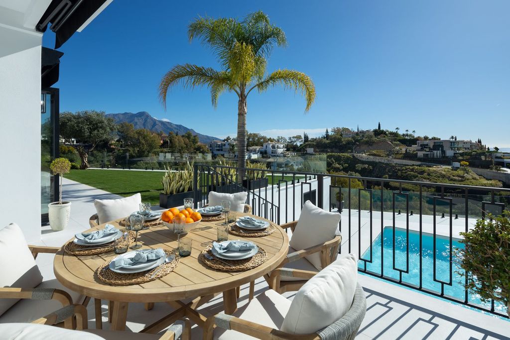 Property photo 3 of 25