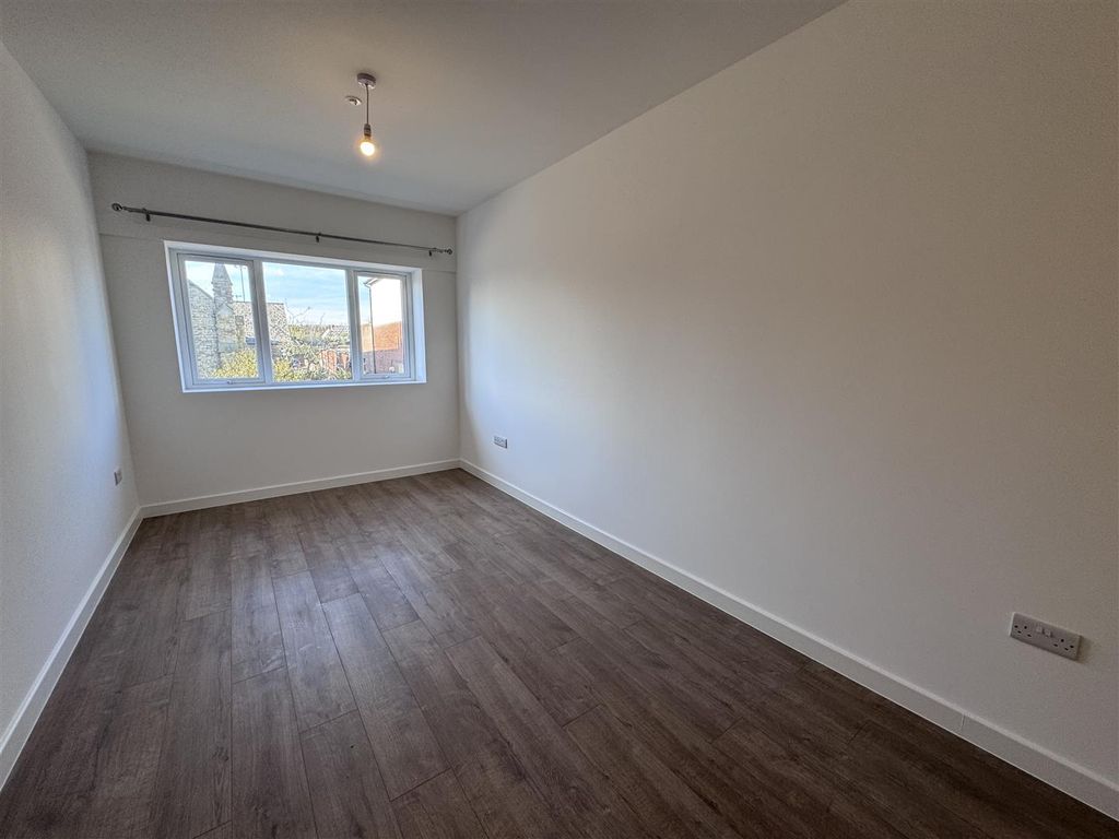 Property photo 3 of 7 Reception Area