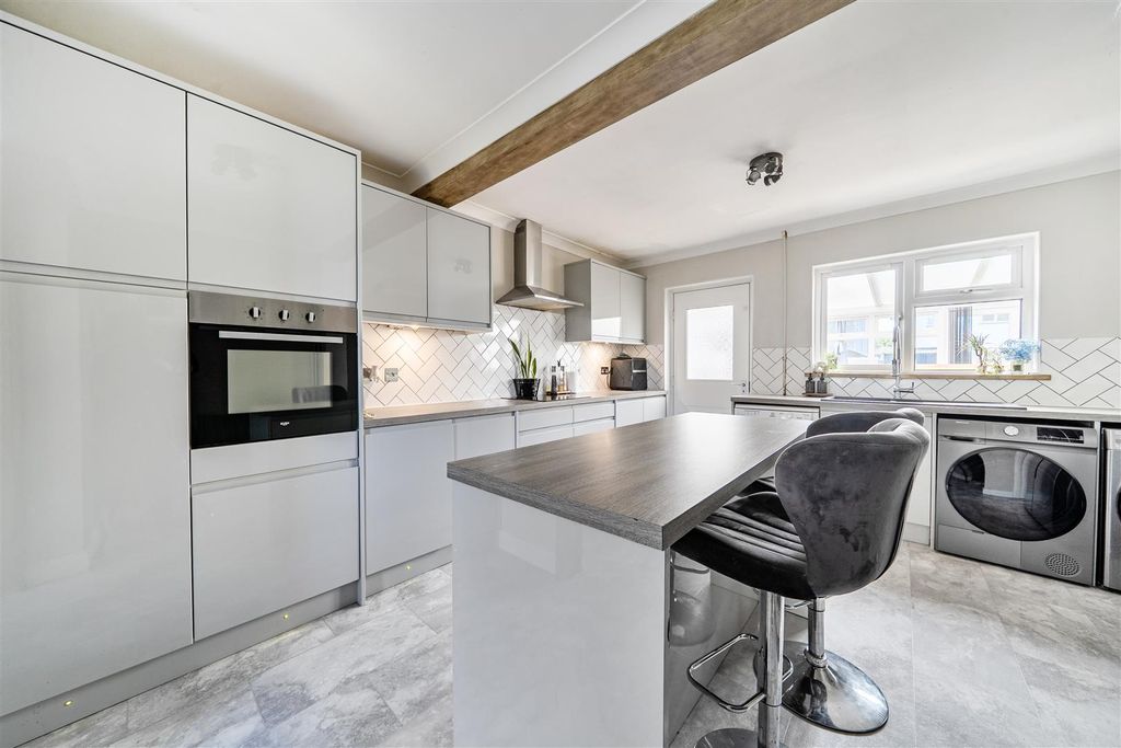 Property photo 1 of 14 Kitchen/Diner