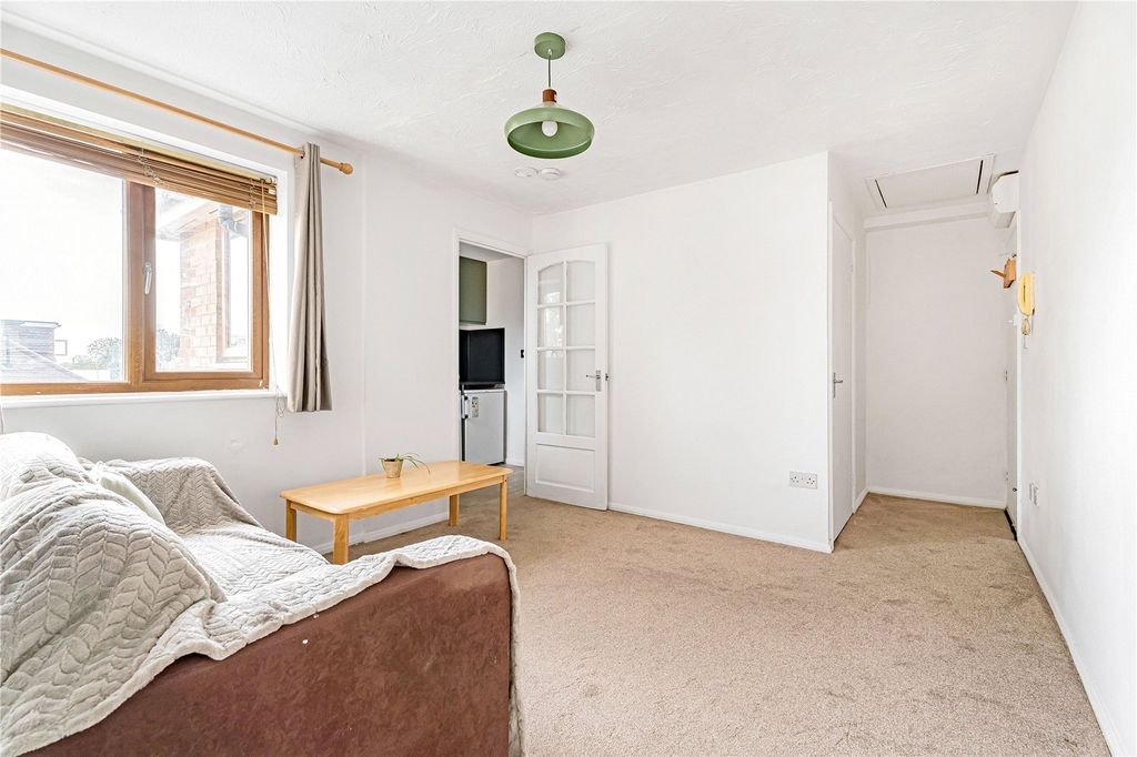 Property photo 1 of 14 Picture No. 32