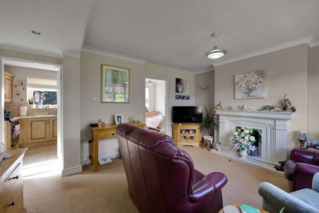 Property photo 3 of 19