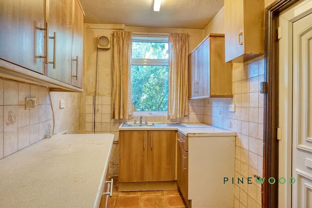Property photo 2 of 13 Kitchen