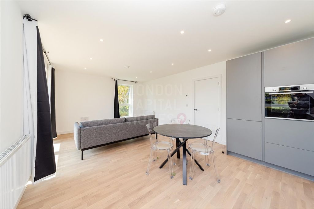 Property photo 3 of 15 2Sep8156.Jpg