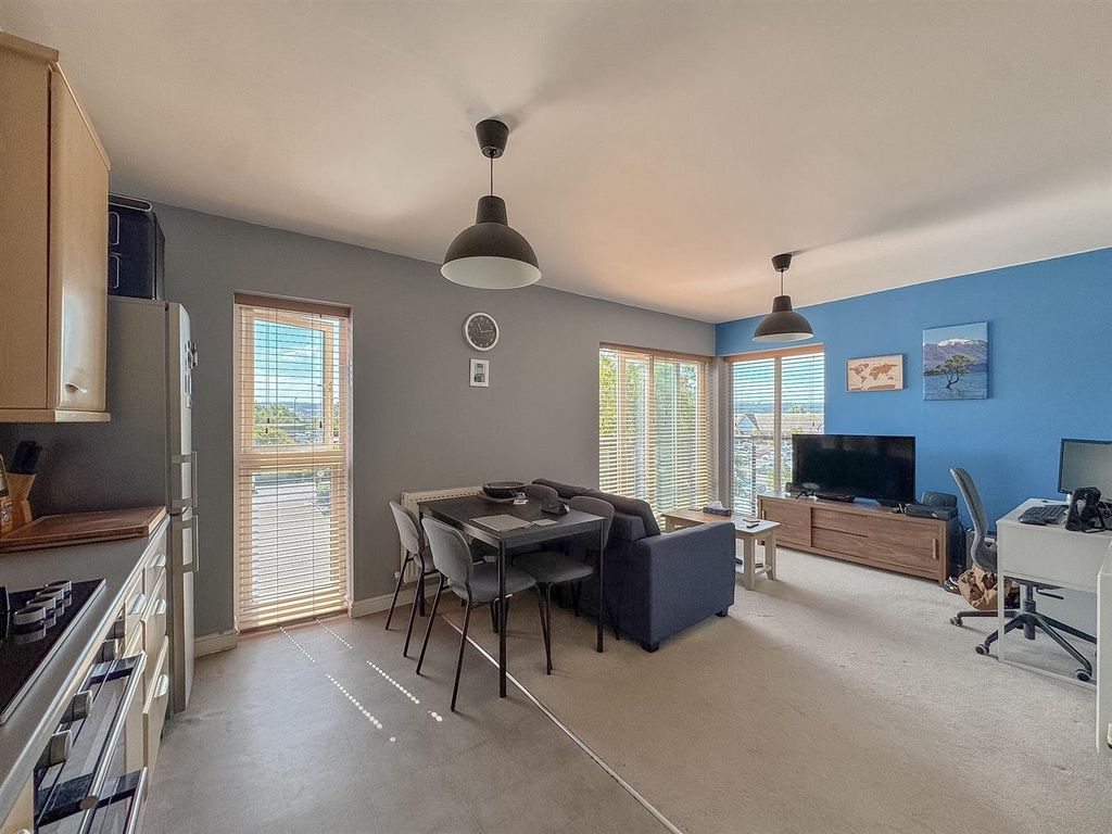 Property photo 2 of 10 Open Plan Living
