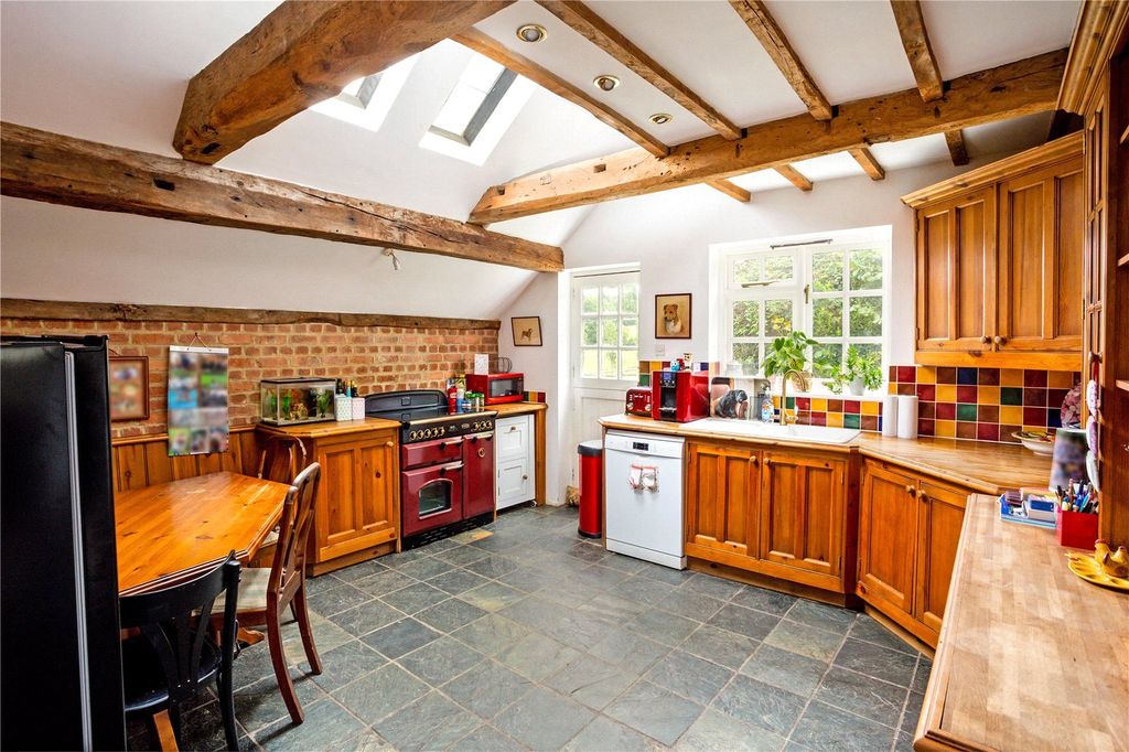 Property photo 2 of 11 Picture No. 03