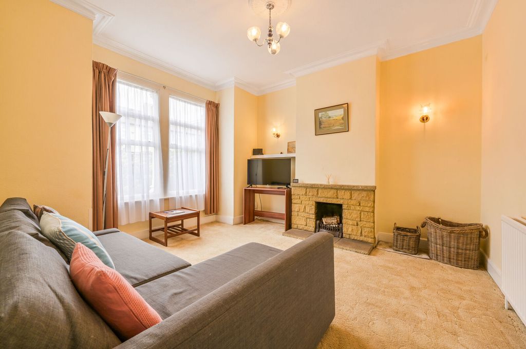 Property photo 2 of 16