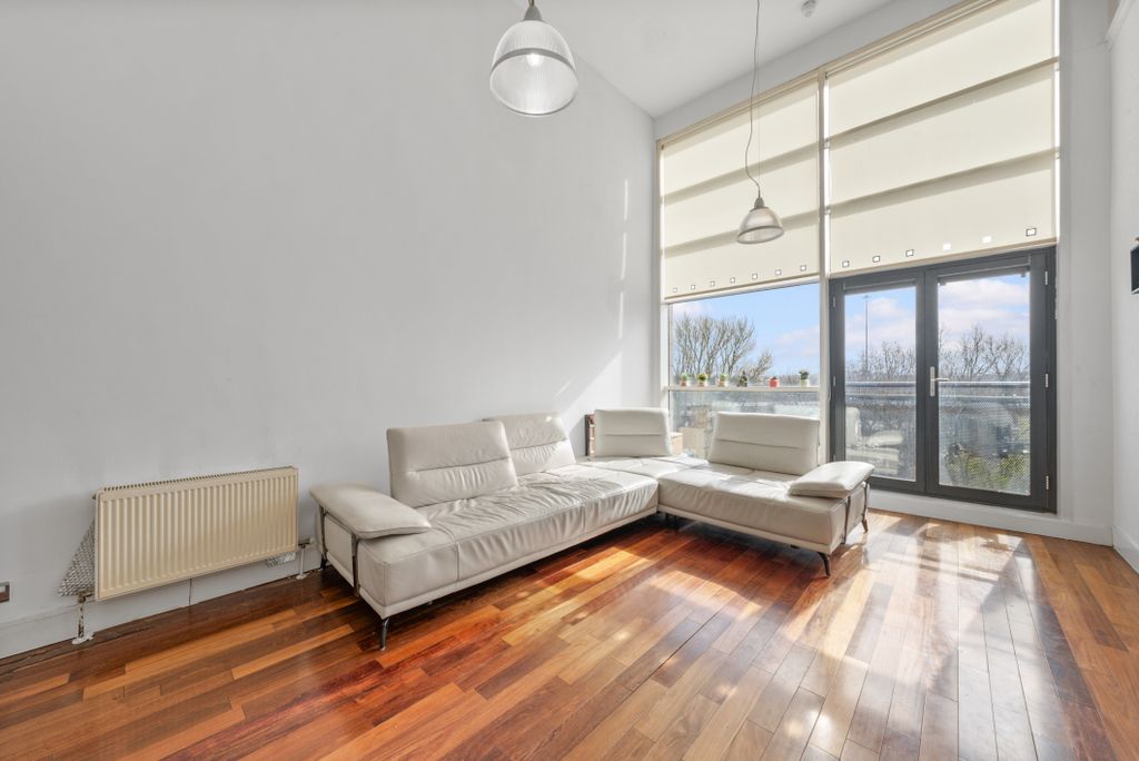 Property photo 3 of 33 Dsc08200