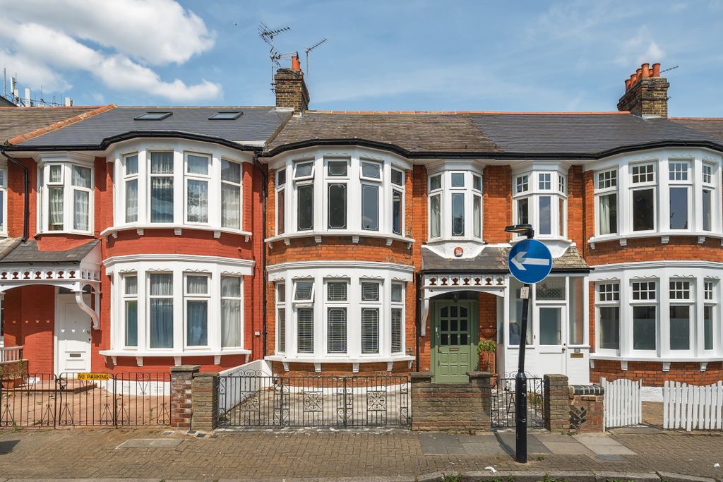 Property photo 2 of 15