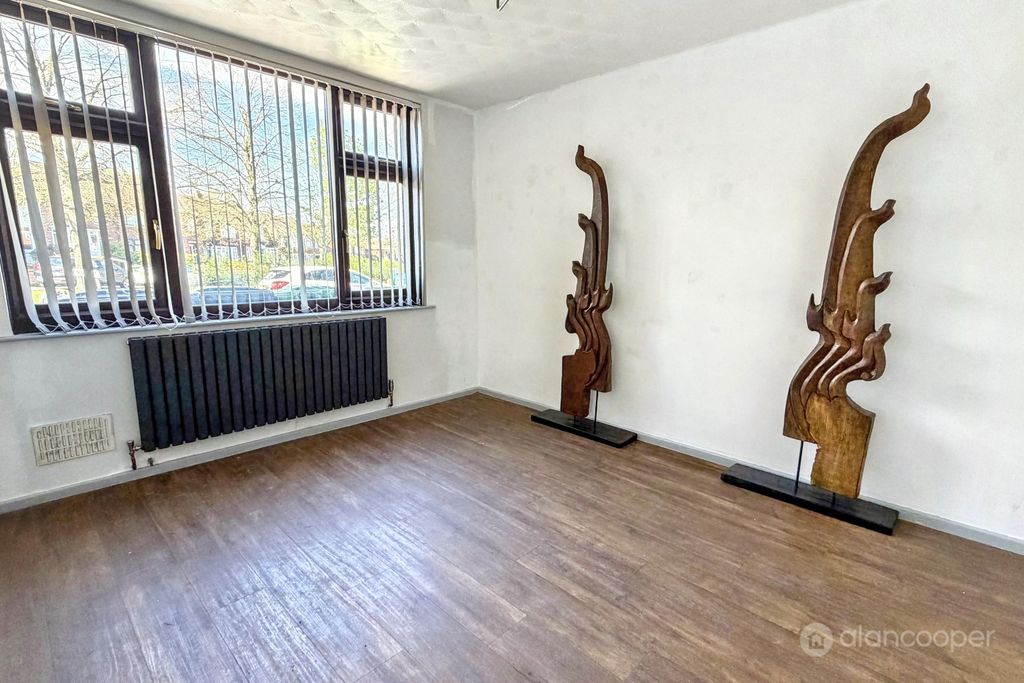 Property photo 2 of 29 4561332