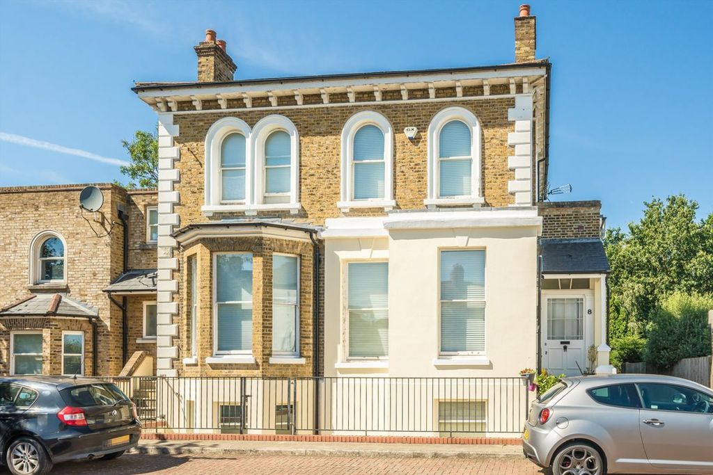 Property photo 1 of 1