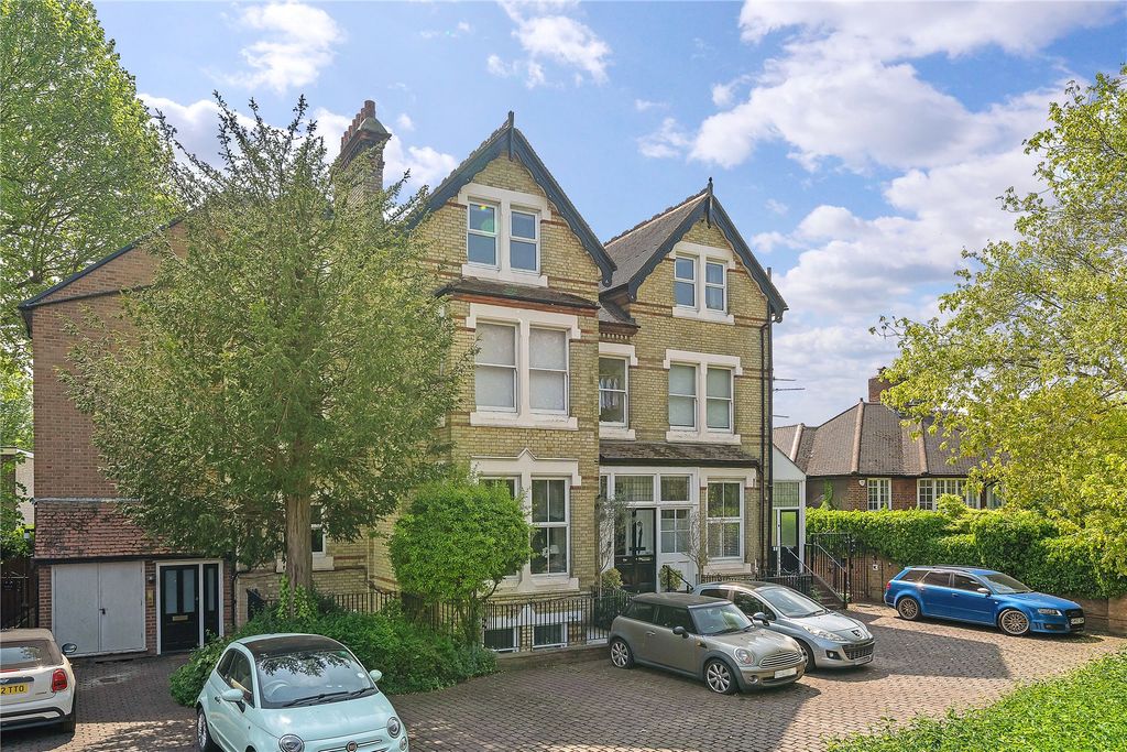Property photo 1 of 10 Picture No. 02