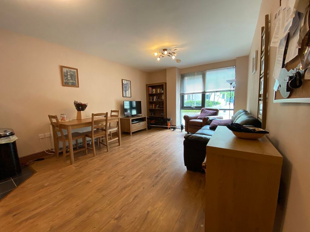 Property photo 2 of 11 Img_31774_9_Original.Jpg