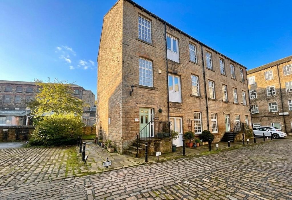 Property photo 1 of 10 External.Png