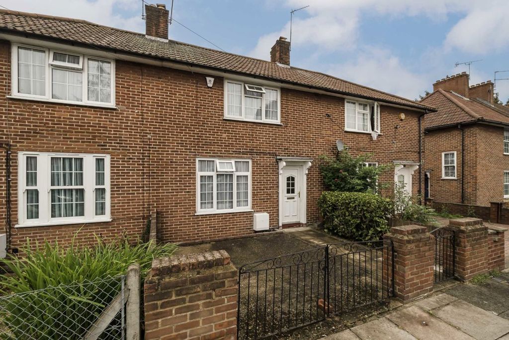 Property photo 1 of 8
