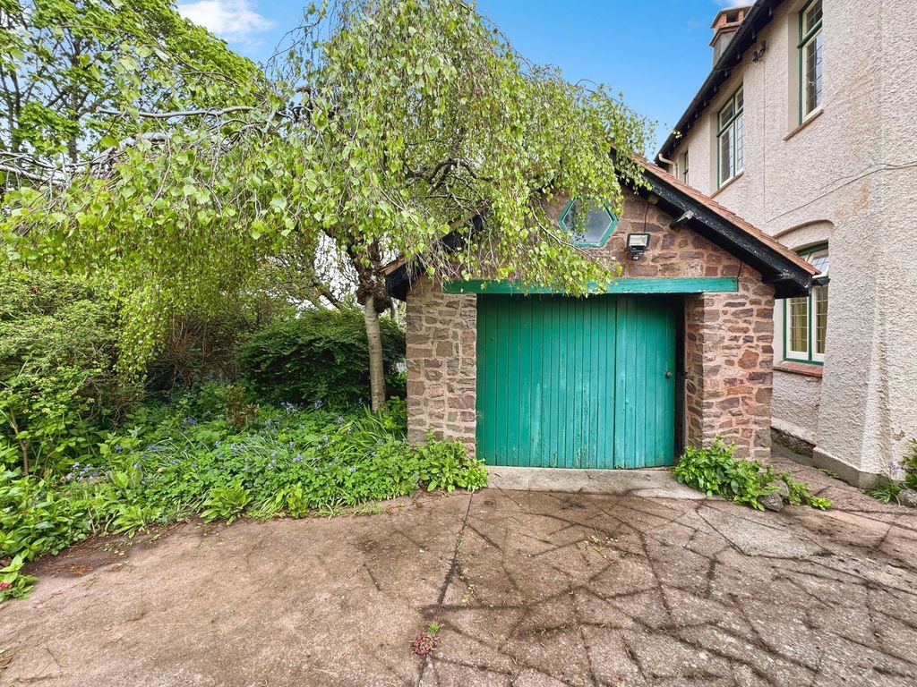 Property photo 3 of 61