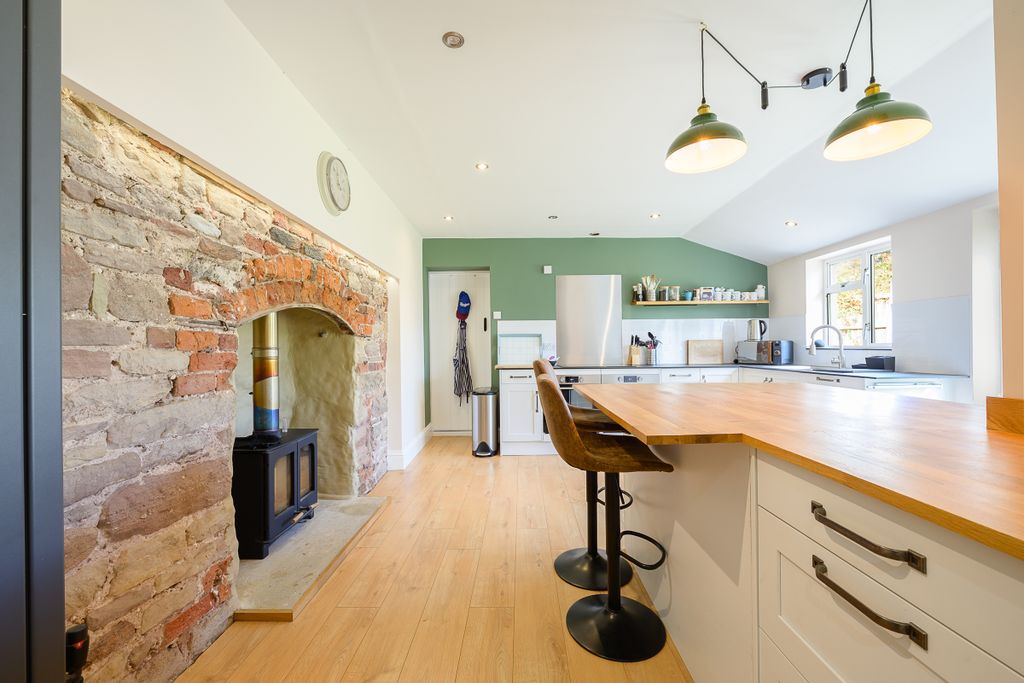 Property photo 3 of 21 Apsley House-37