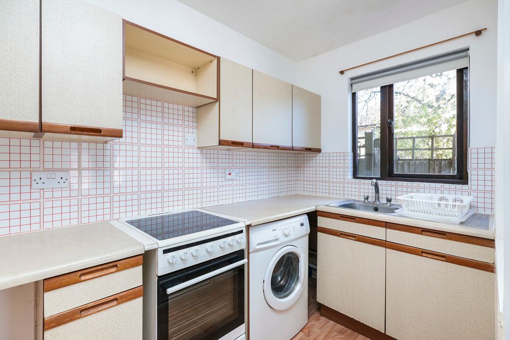 Property photo 3 of 10 Pbox-Img.Jpg