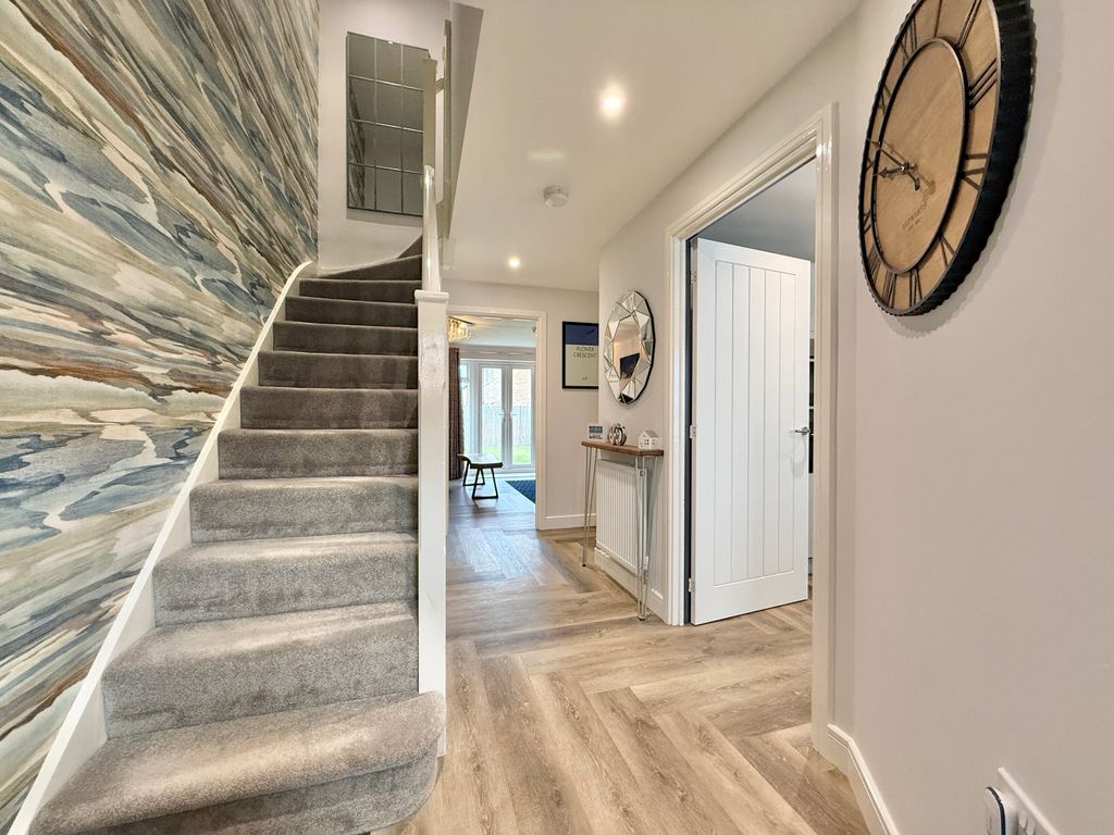 Property photo 3 of 23 Hallway
