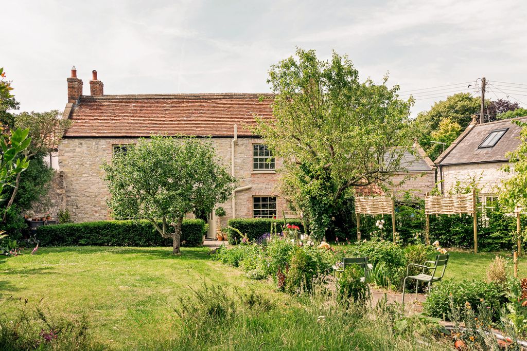 Property photo 1 of 35 317523 - 48.Jpg